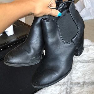 Ankle boots